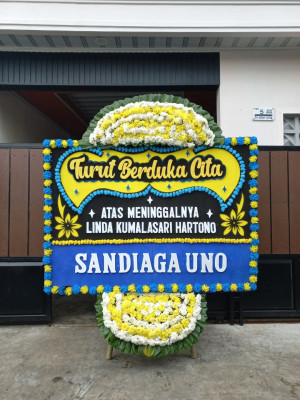 Papan Bunga Duka di Bintang Bayu